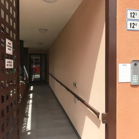 Holiday Aparthotel *