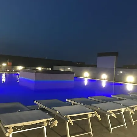 Holiday Aparthotel Bologna