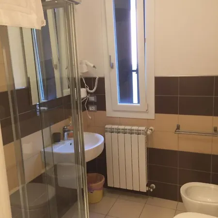 Holiday Aparthotel *